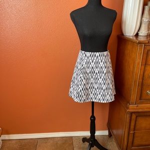 Zara Trafaluc Navy and White Mini Skirt. Size L